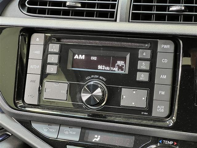 アクア S デュアルエアバッグ 横滑防止装置 キーレスエントリー イモビライザー メディアプレイヤー接続 CD再生装置 リアスポイラー ETC ABS ワンオーナー モケットシート フロントエアコン(22枚目)