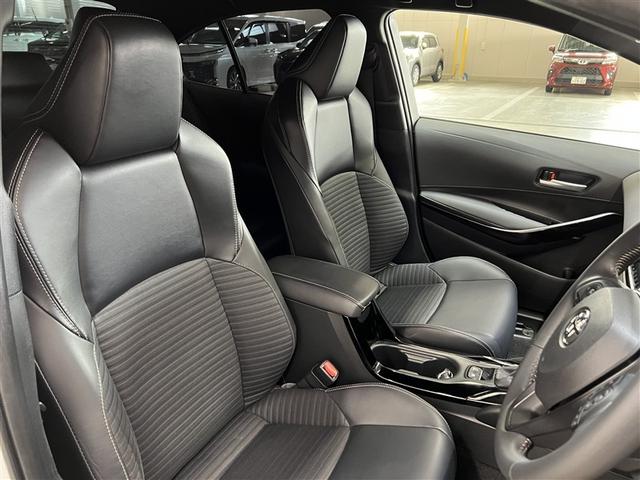 カローラ ハイブリッド　ダブルバイビー　ＬＥＤヘッドランプ　バックモニター　ブラインドスポットモニター　ドライブレコーダー　メディアプレイヤー接続　フルエアロ　純正アルミ　スマートキ－　イモビライザー　クルーズコントロール　ＥＴＣ（11枚目）