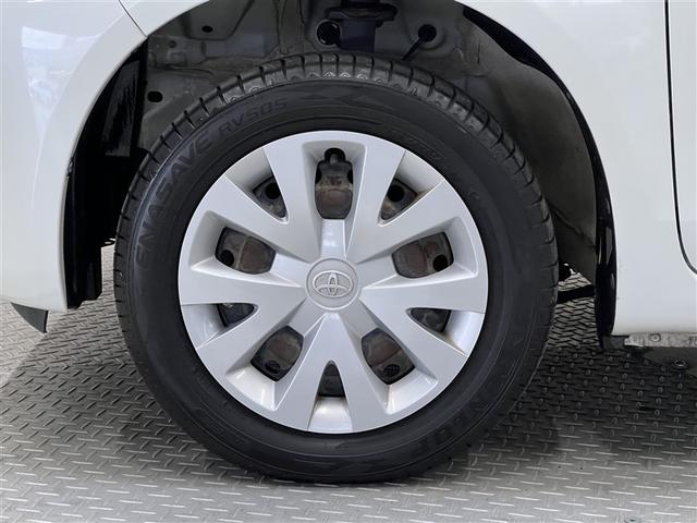 【ホイールキャップ付きスチールホイール】当社ではアルミホイールも取り扱っておりますので、お好みのデザインのアルミホイールに交換することも可能です（別途費用）