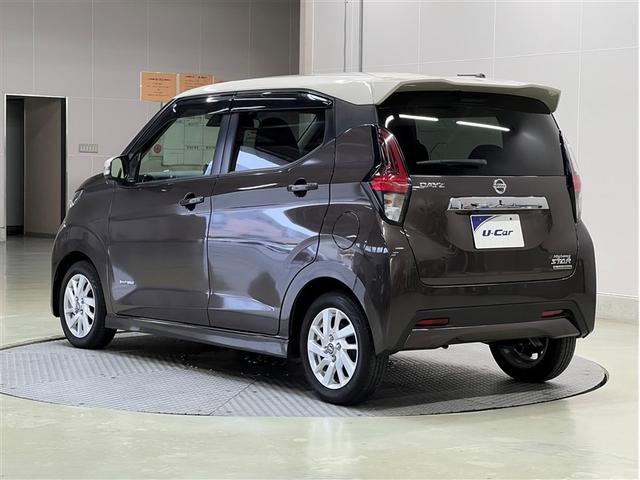 デイズ 　ＨＶ　純正アルミ　衝突被害軽減ブレーキ　ペダル踏み間違い急発進抑制装置　デュアル＋サイドエアバッグ　ＡＢＳ　パワステ　パワーウィンドウ（3枚目）