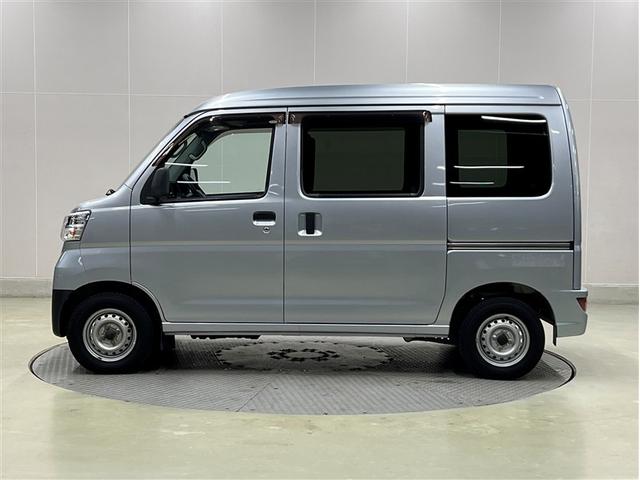 ハイゼットカーゴ ＤＸ　ＳＡＩＩＩ　ＬＥＤヘッドランプ　キーレスエントリー　衝突被害軽減ブレーキ　ペダル踏み間違い急発進抑制装置　車線逸脱警報　先進ライト　デュアルエアバッグ　ＡＢＳ　横滑防止装置　アイドリングストップ（2枚目）