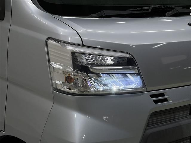 ハイゼットカーゴ ＤＸ　ＳＡＩＩＩ　ＬＥＤヘッドランプ　キーレスエントリー　衝突被害軽減ブレーキ　ペダル踏み間違い急発進抑制装置　車線逸脱警報　先進ライト　デュアルエアバッグ　ＡＢＳ　横滑防止装置　アイドリングストップ（5枚目）