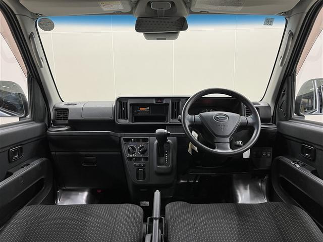 ハイゼットカーゴ ＤＸ　ＳＡＩＩＩ　ＬＥＤヘッドランプ　キーレスエントリー　衝突被害軽減ブレーキ　ペダル踏み間違い急発進抑制装置　車線逸脱警報　先進ライト　デュアルエアバッグ　ＡＢＳ　横滑防止装置　アイドリングストップ（15枚目）