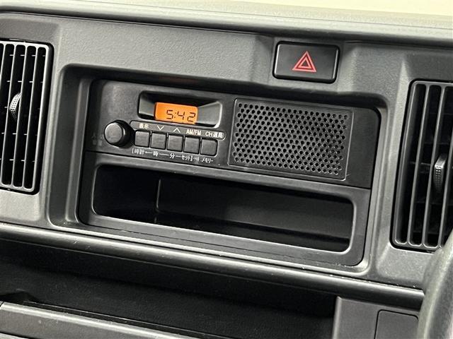 ハイゼットカーゴ ＤＸ　ＳＡＩＩＩ　ＬＥＤヘッドランプ　キーレスエントリー　衝突被害軽減ブレーキ　ペダル踏み間違い急発進抑制装置　車線逸脱警報　先進ライト　デュアルエアバッグ　ＡＢＳ　横滑防止装置　アイドリングストップ（18枚目）