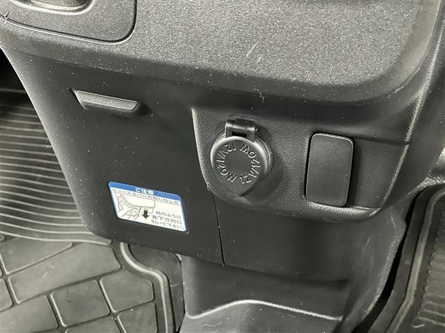 ハイゼットカーゴ ＤＸ　ＳＡＩＩＩ　ＬＥＤヘッドランプ　キーレスエントリー　衝突被害軽減ブレーキ　ペダル踏み間違い急発進抑制装置　車線逸脱警報　先進ライト　デュアルエアバッグ　ＡＢＳ　横滑防止装置　アイドリングストップ（20枚目）