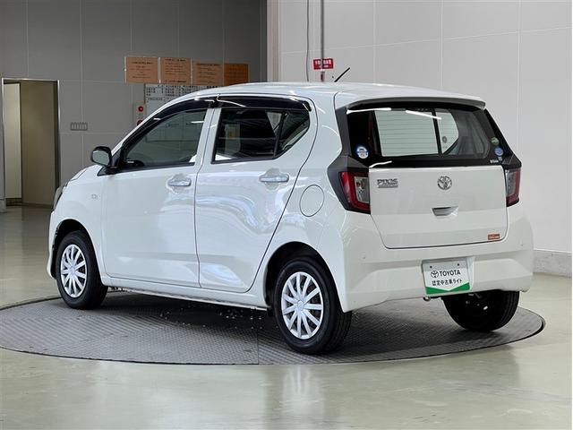 ピクシスエポック Ｌ　ＳＡＩＩＩ　衝突被害軽減ブレーキ　カーナビ　先進ライト　ペダル踏み間違い急発進抑制装置　車線逸脱警報　横滑防止装置　キーレスエントリー　ＣＤ／ＤＶＤ再生装置　メディアプレイヤー接続　フルセグＴＶ　ＡＢＳ（3枚目）