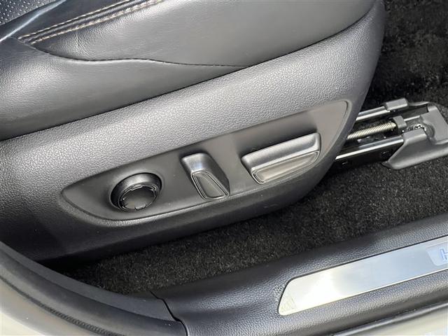 ハリアーハイブリッド Ｚ　レザーパッケージ　メモリーナビ　フルセグ　フルエアロ　本革　パワーシート　純正アルミ　サンルーフ　スマートキ－　クルーズコントロール　ＥＴＣ　ドライブレコーダー　全周囲カメラ　衝突被害軽減ブレーキ　ＬＥＤヘッドランプ（14枚目）