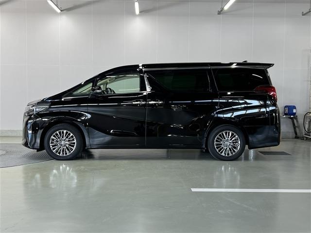 アルファード ３．５エグゼクティブラウンジ　本革シート　純正アルミ　サンルーフ　衝突被害軽減ブレーキ　ペダル踏み間違い急発進抑制装置　デュアル＋サイドエアバッグ　ＡＢＳ　オートエアコン　パワステ　パワーウィンドウ（2枚目）