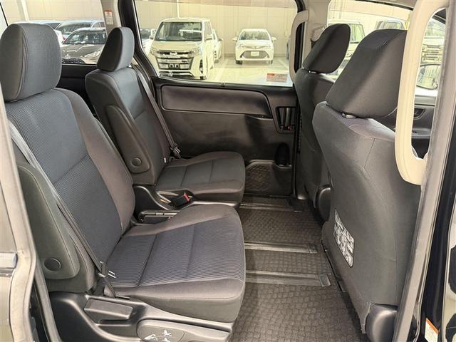 ヴォクシー Ｘ　カーナビ　ＥＴＣ　ＬＥＤヘッドランプ　バックモニター　横滑防止装置　両側電動スライドドア　イモビライザー　スマートキ－　３列シート　フルセグＴＶ　ＣＤ・ＤＶＤ再生装置　ＡＢＳ　デュアルエアバッグ（13枚目）