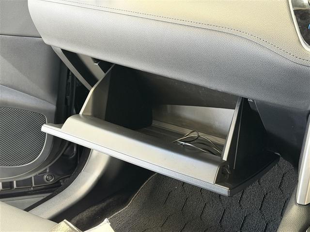 カローラクロス ハイブリッド　Ｚ　Ｔ－Ｃｏｎｎｅｃｔナビ　ＥＴＣ　衝突被害軽減ブレーキ　全周囲カメラ　先進ライト　ＬＥＤヘッドランプ　ペダル踏み間違い急発進抑制装置　クルーズコントロール　車線逸脱警報　ＡＣ１００Ｖ電源コンセント（32枚目）