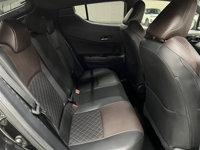 Ｃ－ＨＲ Ｇ　Ｔ－Ｃｏｎｎｅｃｔナビ　衝突被害軽減ブレーキ　ドライブレコーダー　ＥＴＣ　先進ライト　ＬＥＤヘッドランプ　バックモニター　ＡＣ１００Ｖ電源コンセント　イモビライザー　スマートキ－　ＡＢＳ　ワンオーナー（13枚目）