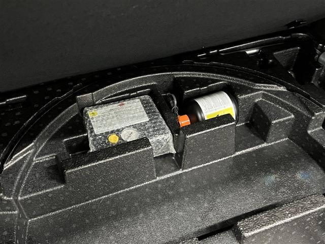 Ｃ－ＨＲ Ｇ　Ｔ－Ｃｏｎｎｅｃｔナビ　衝突被害軽減ブレーキ　ドライブレコーダー　ＥＴＣ　先進ライト　ＬＥＤヘッドランプ　バックモニター　ＡＣ１００Ｖ電源コンセント　イモビライザー　スマートキ－　ＡＢＳ　ワンオーナー（16枚目）