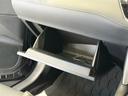 ハイブリッド　Ｚ　Ｔ－Ｃｏｎｎｅｃｔナビ　ＥＴＣ　衝突被害軽減ブレーキ　全周囲カメラ　先進ライト　ＬＥＤヘッドランプ　ペダル踏み間違い急発進抑制装置　クルーズコントロール　車線逸脱警報　ＡＣ１００Ｖ電源コンセント（32枚目）