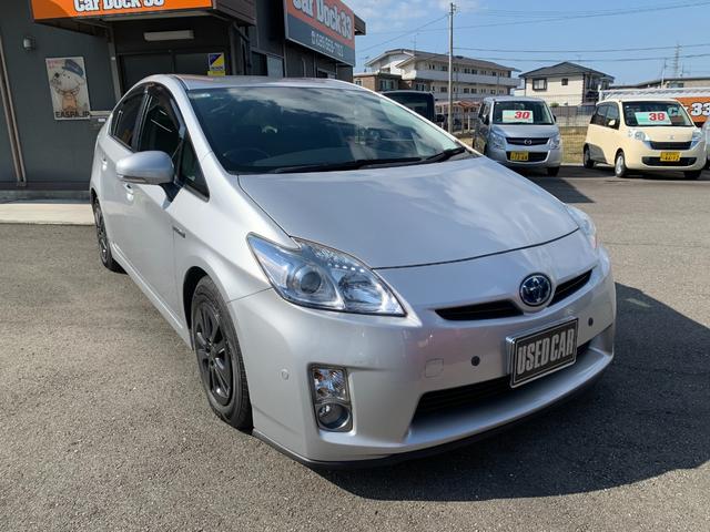 プリウス Ｇ　プリクラッシュセーフティ　レーダークルーズ　パーキングアシスト　ビルトインＥＴＣ　前後ドライブレコーダー　踏み間違い加速抑制システム　スマートキー　メーカーＨＤＤナビ　ＣＤ　ＤＶＤビデオ　バックカメラ（2枚目）