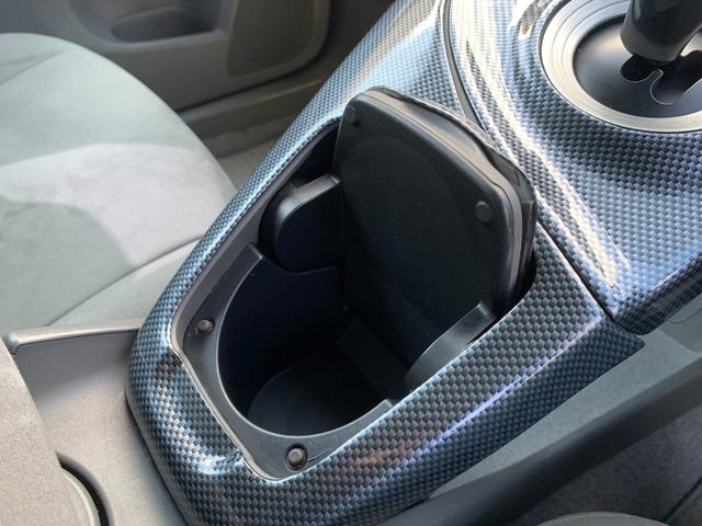 プリウス Ｇ　プリクラッシュセーフティ　レーダークルーズ　パーキングアシスト　ビルトインＥＴＣ　前後ドライブレコーダー　踏み間違い加速抑制システム　スマートキー　メーカーＨＤＤナビ　ＣＤ　ＤＶＤビデオ　バックカメラ（35枚目）