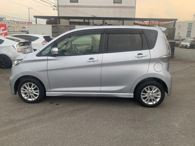 デイズ ハイウェイスターX Vセレクション+セーフティII エマージェンシーブレーキ 踏み間違い衝突防止アシスト アラウンドビューモニター HIDライト Fフォグ ETC スマートキー CDプレーヤー オートエアコン セキュリティ 純正14AW 純正エアロ(8枚目)