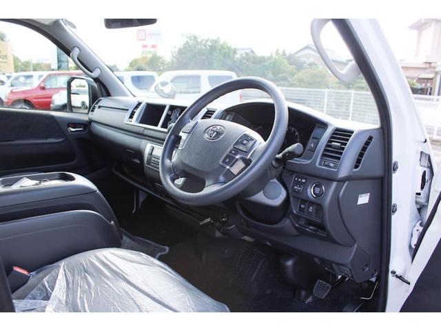 ハイエースワゴン GL 登録済未使用車 LEDヘッドライト プッシュスタート スマートキー パワースライドドア パノラビックビューモニター(21枚目)