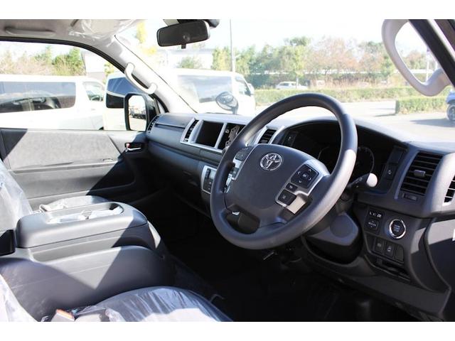 ハイエースワゴン ＧＬ　登録済未使用車　ＬＥＤヘッドライト　プッシュスタート　スマートキー　パワースライドドア　パノラビックビューモニター（19枚目）