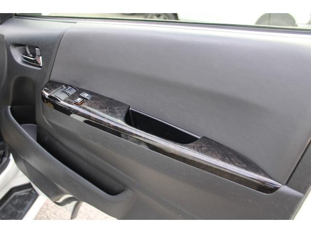 レジアスエースバン スーパーGL ダークプライム ローダウンカスタム スマートキー&プッシュスタート LEDヘッドライト シュタイナー(26枚目)