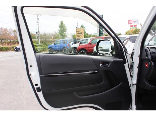 レジアスエースバン スーパーGL ダークプライム ローダウンカスタム スマートキー&プッシュスタート LEDヘッドライト シュタイナー(32枚目)