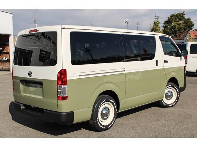 ハイエースバン 　４ＷＤ　丸目フェイス　オリジナルリメイクキット　ＲＥＴＲＩＰ　７０　シダーグリーンツートン（2枚目）