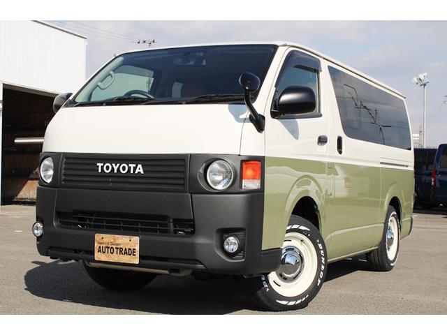 ハイエースバン 　４ＷＤ　丸目フェイス　オリジナルリメイクキット　ＲＥＴＲＩＰ　７０　シダーグリーンツートン（4枚目）
