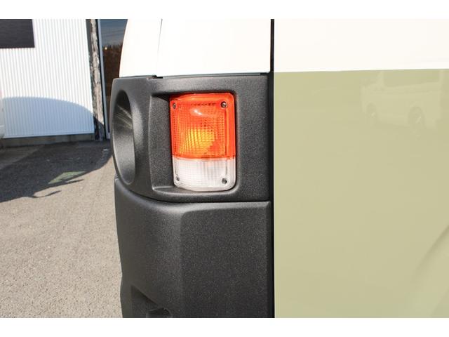 ハイエースバン 　４ＷＤ　丸目フェイス　オリジナルリメイクキット　ＲＥＴＲＩＰ　７０　シダーグリーンツートン（20枚目）