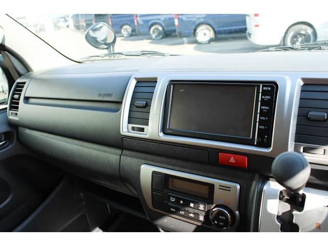 ハイエースバン 　４ＷＤ　丸目フェイス　オリジナルリメイクキット　ＲＥＴＲＩＰ　７０　シダーグリーンツートン（31枚目）