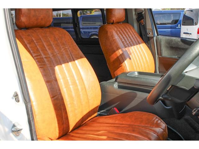 ハイエースバン 　４ＷＤ　丸目フェイス　オリジナルリメイクキット　ＲＥＴＲＩＰ　７０　シダーグリーンツートン（32枚目）