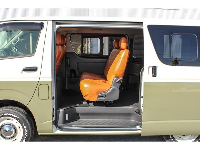 ハイエースバン 　４ＷＤ　丸目フェイス　オリジナルリメイクキット　ＲＥＴＲＩＰ　７０　シダーグリーンツートン（40枚目）
