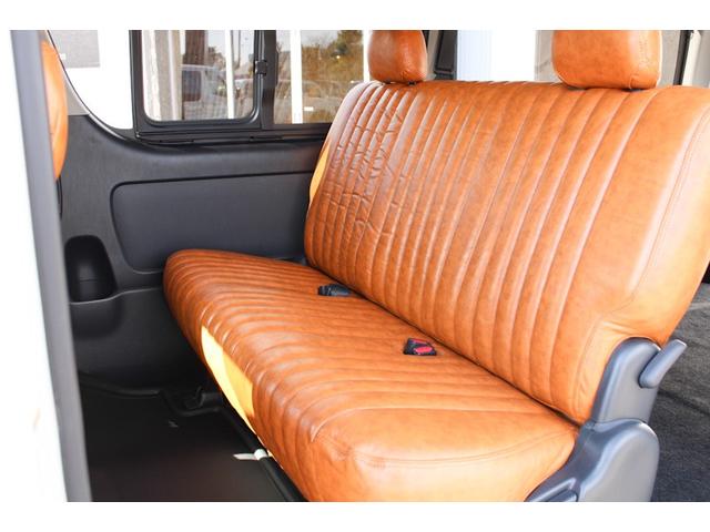 ハイエースバン 　４ＷＤ　丸目フェイス　オリジナルリメイクキット　ＲＥＴＲＩＰ　７０　シダーグリーンツートン（41枚目）