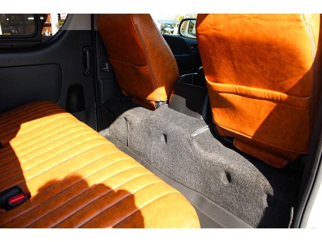 ハイエースバン 　４ＷＤ　丸目フェイス　オリジナルリメイクキット　ＲＥＴＲＩＰ　７０　シダーグリーンツートン（45枚目）