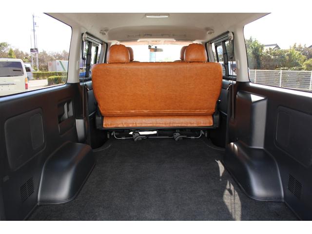 ハイエースバン 　４ＷＤ　丸目フェイス　オリジナルリメイクキット　ＲＥＴＲＩＰ　７０　シダーグリーンツートン（47枚目）