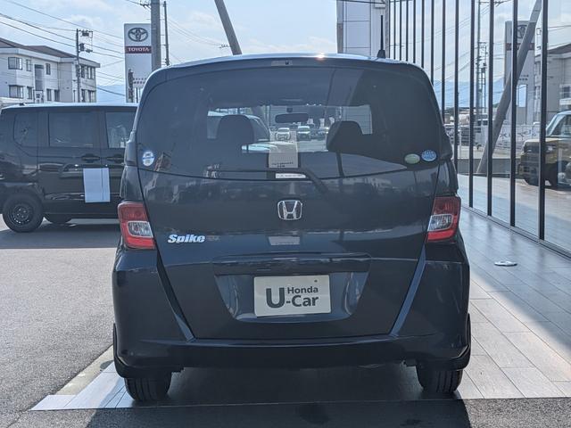 フリードスパイク Ｇ　ジャストセレクション　ギャザーズナビ　バックモニターカメラ　両側スライドドア　ＨＩＤヘッドライト　キーレス　ＥＴＣ　ＣＤ　オートエアコン　５人乗り　ＣＶＴ（7枚目）