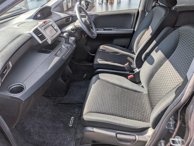 フリードスパイク Ｇ　ジャストセレクション　ギャザーズナビ　バックモニターカメラ　両側スライドドア　ＨＩＤヘッドライト　キーレス　ＥＴＣ　ＣＤ　オートエアコン　５人乗り　ＣＶＴ（30枚目）