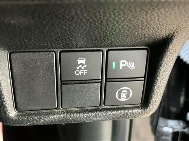 シビック ＥＸ　ホンダセンシング　パドルシフト　１０．２インチデジタルグラフィックメーター　レザーＸスウェードコンビシート　	ＢＯＳＥプレミアムサウンドシステム　ワイヤレス充電器　ナビ　ＴＶ　ＢＴ　前後ドラレコ（36枚目）