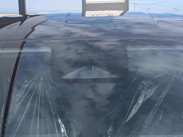 フリード ｅ：ＨＥＶエアー　ＥＸ　６人　新車未登録車　両側パワースライドドア　アダプティブクルーズコントロール　ホンダセンシング　マルチビューカメラシステム　ブラインドスポットインフォメーション　２列目キャプテンシート　シートヒーター（21枚目）