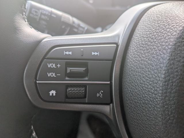 フリード ｅ：ＨＥＶエアー　ＥＸ　６人　新車未登録車　両側パワースライドドア　アダプティブクルーズコントロール　ホンダセンシング　マルチビューカメラシステム　ブラインドスポットインフォメーション　２列目キャプテンシート　シートヒーター（36枚目）