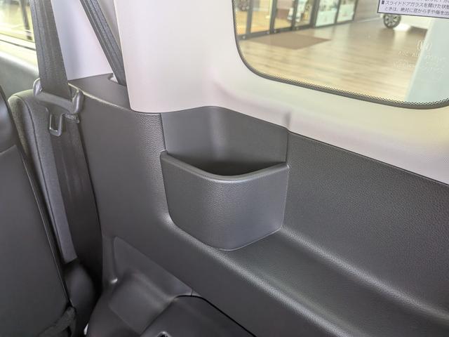 フリード ｅ：ＨＥＶエアー　ＥＸ　６人　新車未登録車　両側パワースライドドア　アダプティブクルーズコントロール　ホンダセンシング　マルチビューカメラシステム　ブラインドスポットインフォメーション　２列目キャプテンシート　シートヒーター（53枚目）