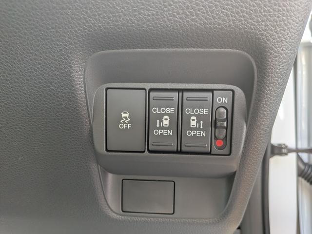 フリード ｅ：ＨＥＶエアー　６人乗り　新車未登録車　ホンダセンシング　ブラインドスポットインフォメーション　後退出庫サポート　２列目キャプテンシート　コンビシート　シートヒーター　電子パーキング　両側パワースライドドア（31枚目）