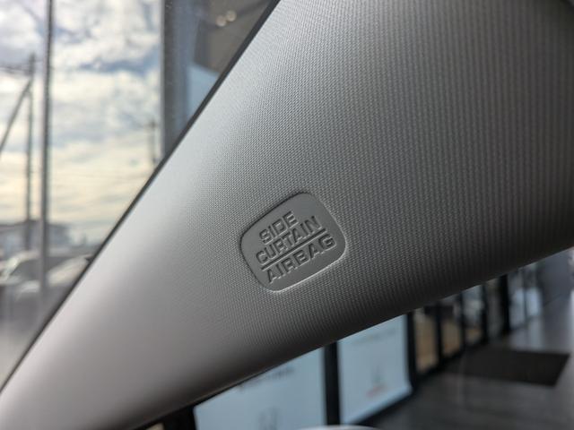 フリード ｅ：ＨＥＶエアー　６人乗り　新車未登録車　ホンダセンシング　ブラインドスポットインフォメーション　後退出庫サポート　２列目キャプテンシート　コンビシート　シートヒーター　電子パーキング　両側パワースライドドア（32枚目）