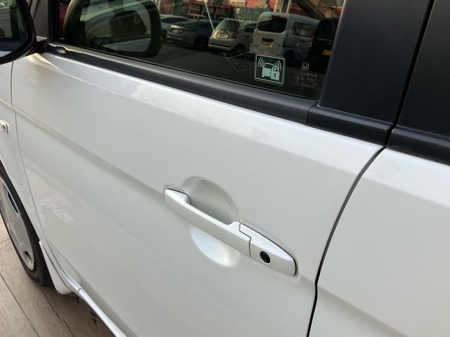 Ｎ－ＯＮＥ ツアラー　ギャザーズナビ　バックモニター　ワンセグＴＶ　ＣＤ／ＤＶＤ　ＥＴＣ　プッシュスタート　スマートキー　オートエアコン　横滑り防止装置　ベンチシート（11枚目）