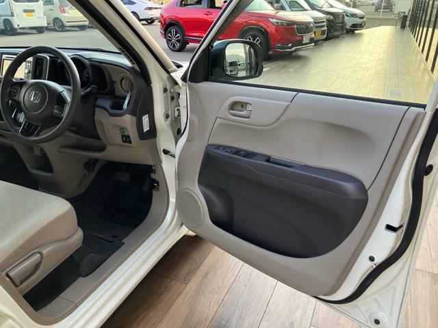 Ｎ－ＯＮＥ ツアラー　ギャザーズナビ　バックモニター　ワンセグＴＶ　ＣＤ／ＤＶＤ　ＥＴＣ　プッシュスタート　スマートキー　オートエアコン　横滑り防止装置　ベンチシート（25枚目）