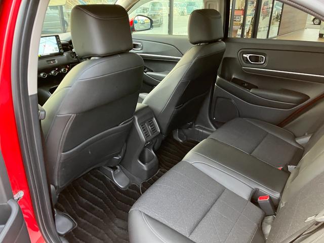 ヴェゼル ｅ：ＨＥＶ　Ｚ　ホンダセンシング　ナビ　バックモニター　Ｂｌｕｅｔｏｏｔｈ　フルセグＴＶ　ブラインドスポットインフォメーション　シートヒーター　パドルシフト　ステアリングヒーター　ＥＴＣ　１８インチＡＷ　コンビシート（22枚目）