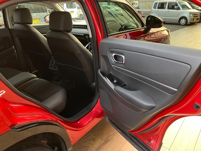 ヴェゼル ｅ：ＨＥＶ　Ｚ　ホンダセンシング　ナビ　バックモニター　Ｂｌｕｅｔｏｏｔｈ　フルセグＴＶ　ブラインドスポットインフォメーション　シートヒーター　パドルシフト　ステアリングヒーター　ＥＴＣ　１８インチＡＷ　コンビシート（26枚目）