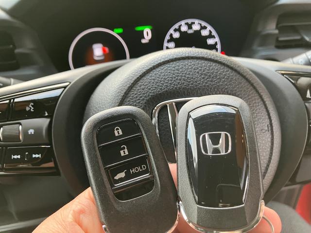 ヴェゼル ｅ：ＨＥＶ　Ｚ　ホンダセンシング　ナビ　バックモニター　Ｂｌｕｅｔｏｏｔｈ　フルセグＴＶ　ブラインドスポットインフォメーション　シートヒーター　パドルシフト　ステアリングヒーター　ＥＴＣ　１８インチＡＷ　コンビシート（56枚目）
