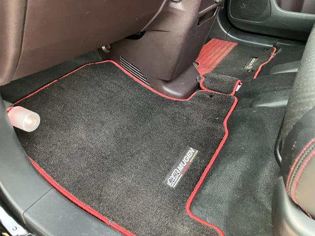 Ｎ－ＷＧＮカスタム Ｇ・ターボパッケージ　無限仕様　エアロ　リアスポイラー　グリル　センター出しマフラー　フロアマット　ギャザーズナビ　バックモニター　ＥＴＣ　パドルシフト　クルーズコントロール　プッシュスタート　あんしんパッケージ　ＨＩＤ（22枚目）