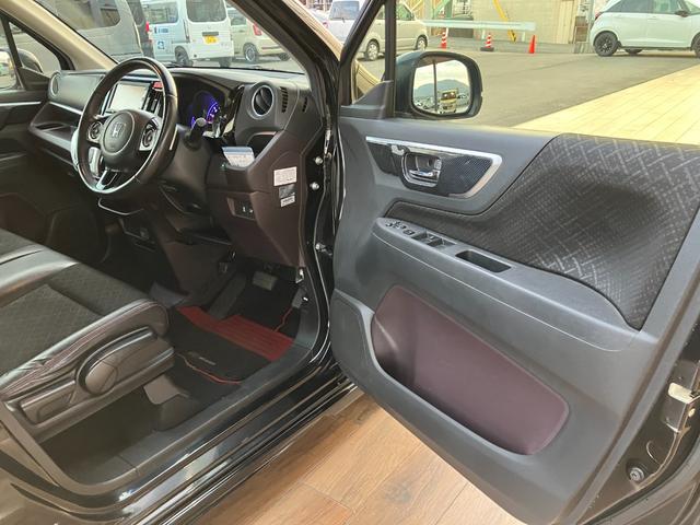 Ｎ－ＷＧＮカスタム Ｇ・ターボパッケージ　無限仕様　エアロ　リアスポイラー　グリル　センター出しマフラー　フロアマット　ギャザーズナビ　バックモニター　ＥＴＣ　パドルシフト　クルーズコントロール　プッシュスタート　あんしんパッケージ　ＨＩＤ（30枚目）