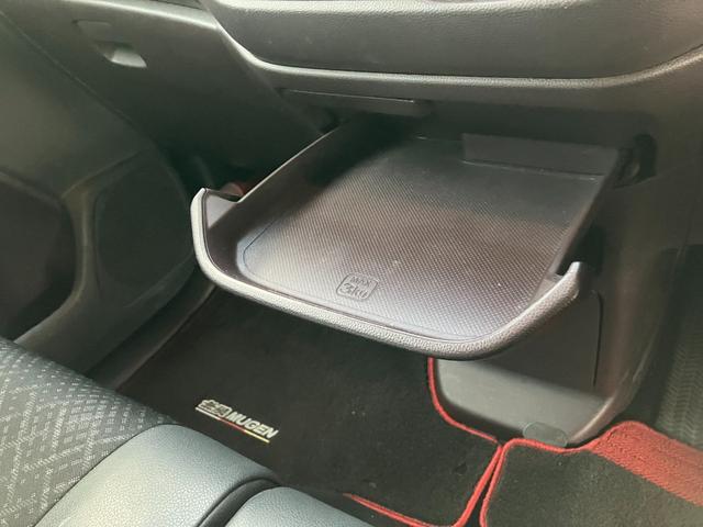 Ｎ－ＷＧＮカスタム Ｇ・ターボパッケージ　無限仕様　エアロ　リアスポイラー　グリル　センター出しマフラー　フロアマット　ギャザーズナビ　バックモニター　ＥＴＣ　パドルシフト　クルーズコントロール　プッシュスタート　あんしんパッケージ　ＨＩＤ（49枚目）