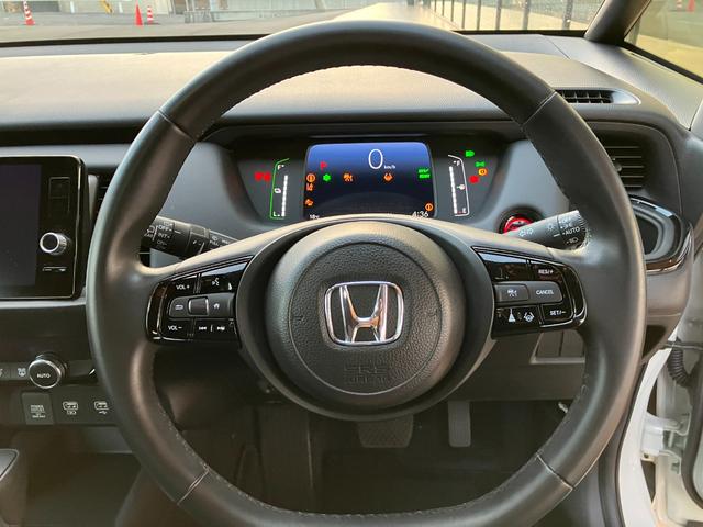 フィット ｅ：ＨＥＶホーム　ブラックスタイル　ホンダセンシング　マルチビューカメラシステム　ナビ　ＴＶ　ブラインドスポットインフォメーション／後退出庫サポート　ＬＥＤヘッドライト　ＥＴＣ２．０　Ｂｌｕｅｔｏｏｔｈ　ＢＬＡＣＫ　ＳＴＹＬＥ専用装備（36枚目）